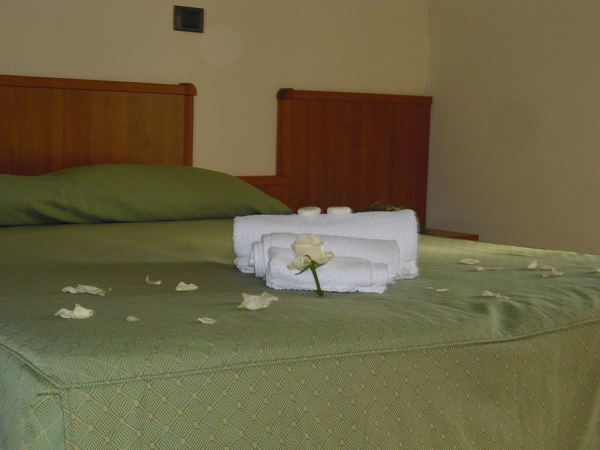 La Collinetta Sas Hotell Montazzoli Exteriör bild